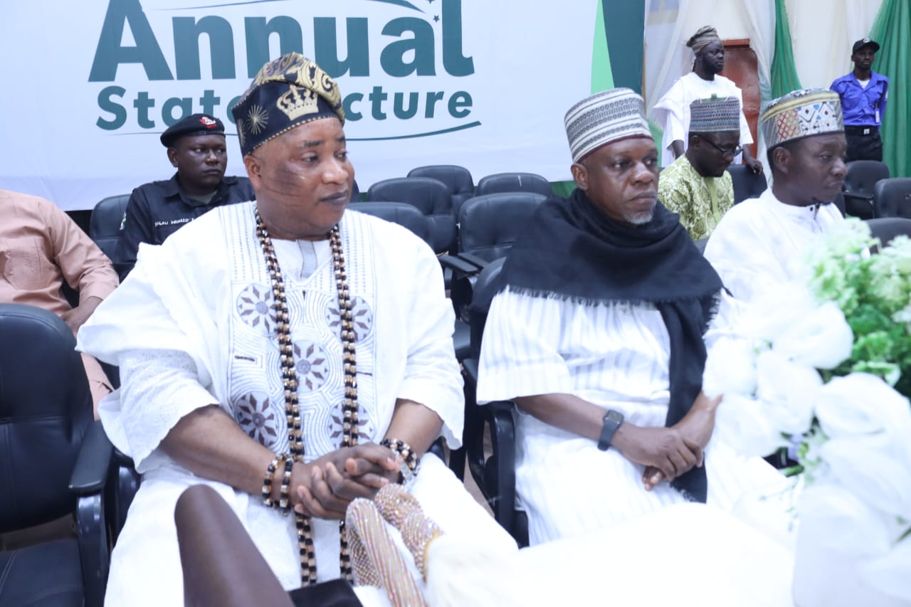R-L: Alh. Engr. Daud Oladosu (The Waali, State Coordinator, TMC Oyo State), Alhaji Abdul Ahmid Solate (MD/CEO, Hajj Mabrur Ventures Ltd.) Engr. Bashir Olalekan Abioye Sinyanbola IV (Onigbeti of Igbetiland),